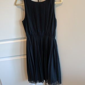 Banana Republic black pleated sleeveless dress
